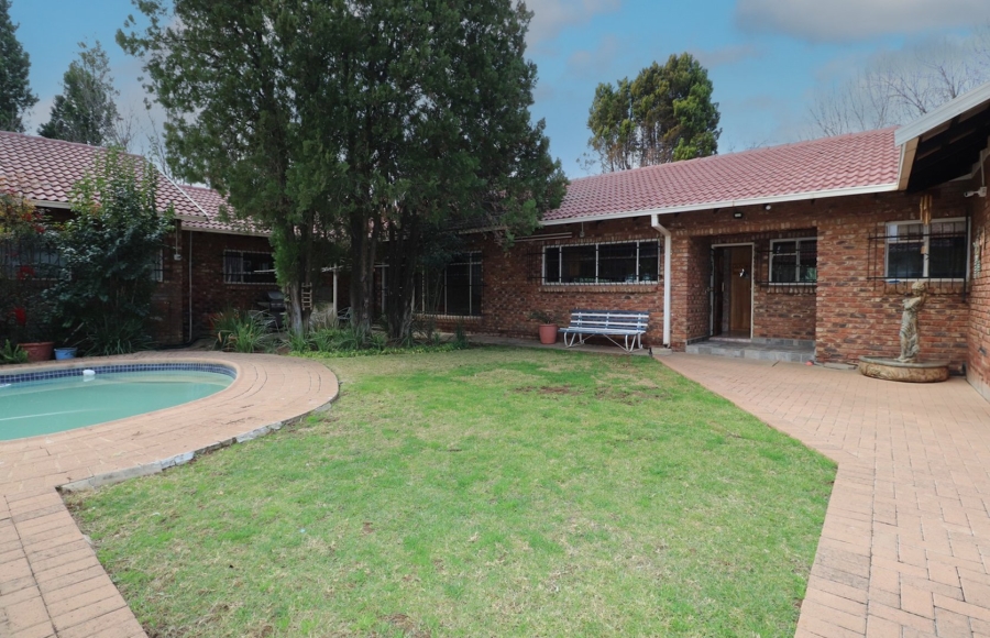 4 Bedroom Property for Sale in La Hoff North West